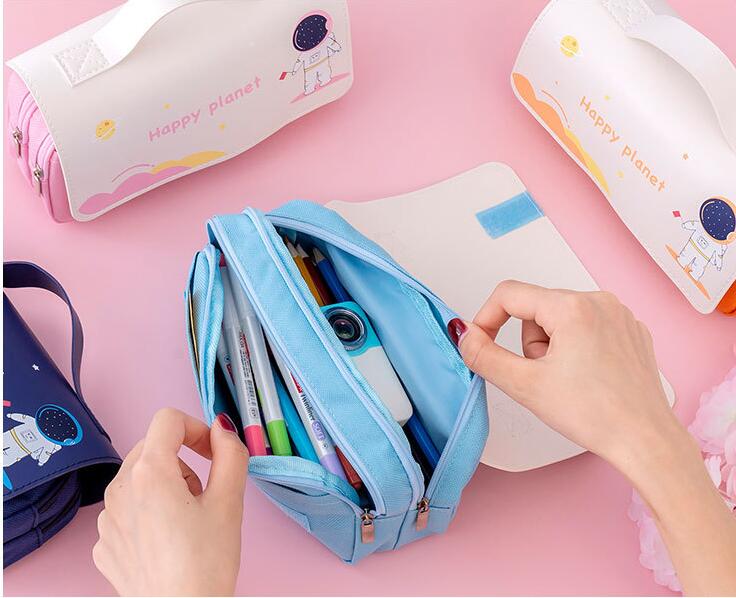 opening of pencil bag