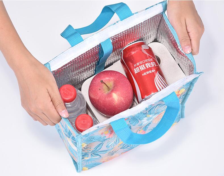 top view of polyester insulation lunch bag