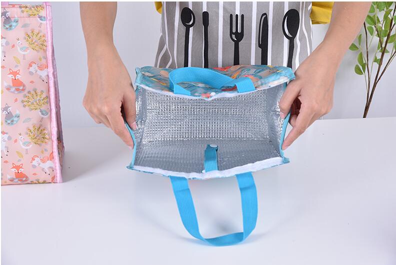 lining of polyester insulation lunch bag